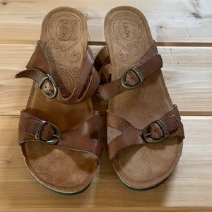 Taos brown sandals
